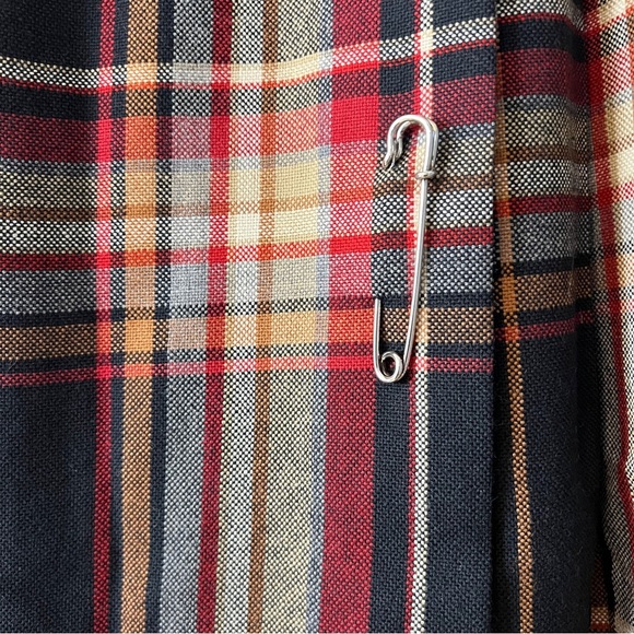 Vintage Ladies Kilt All Wool Plaid A-Line Pleated Skirt Highland Wear Fall Midi - Picture 3 of 7